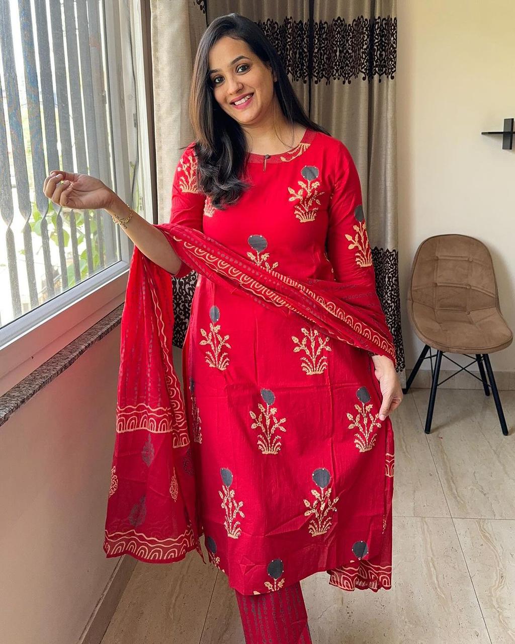 Red Cotton Printed Kurta Pant Set with Dupatta