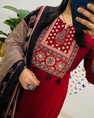 Women Red Cotton 3pc Kurta Set